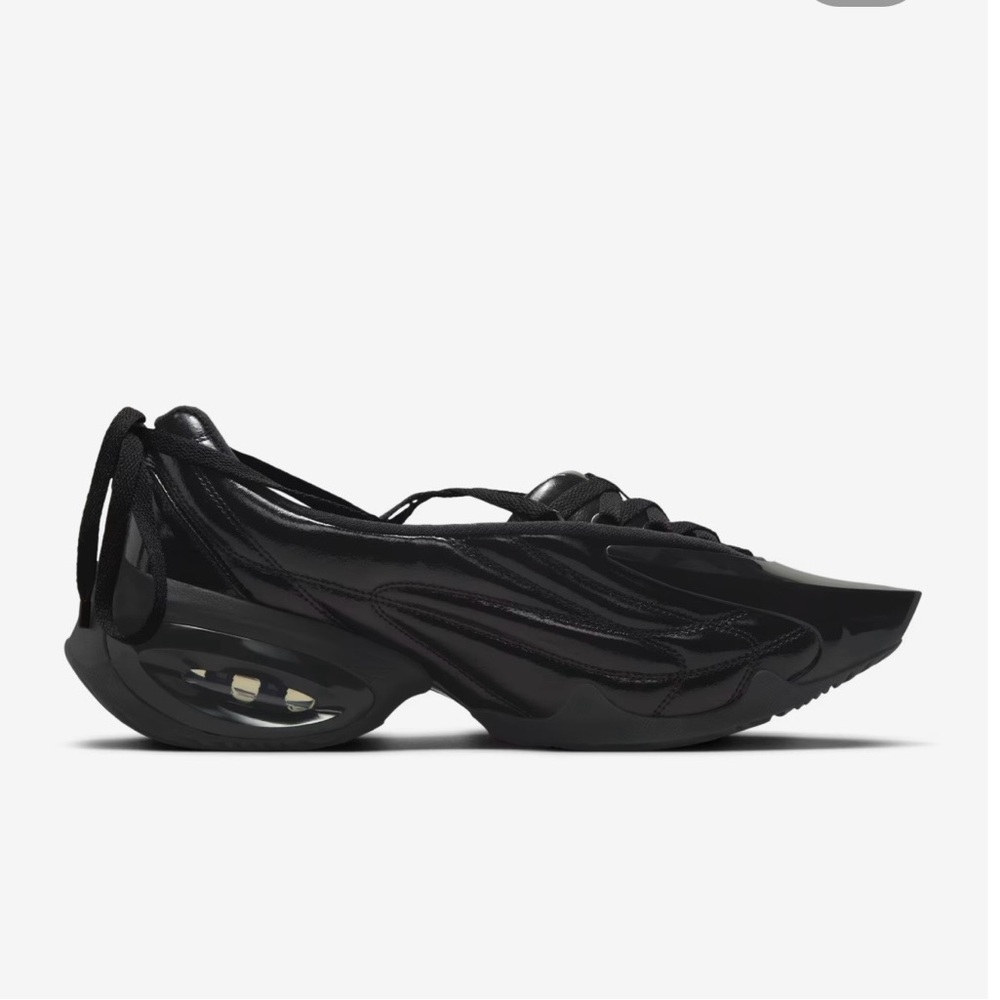 Nike Women's Black High-Gloss Lace-Up Fashion Sneakers